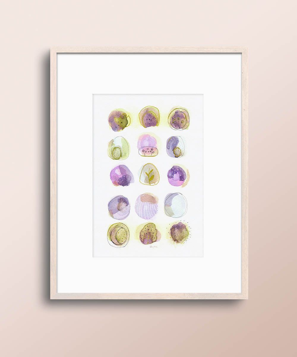 Acuarela abstracta moderna original con colores verde morado y dorado titulada "doodle vegetal" de emegrande colgado en pared